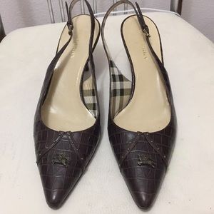 Burberry dark brown heel 2”